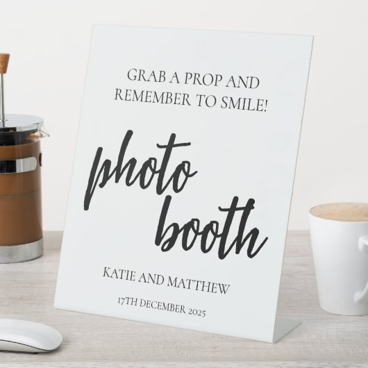 Minimalistisch bruiloftsbord voor fotohokje reclamebord met voetstuk (Insitu)