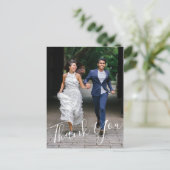 Minimalistisch chic Hand Lettered Wedding 2 Foto Briefkaart (Staand voorkant)