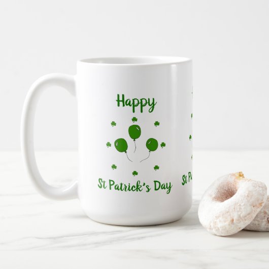 Minimalistisch Cute Happy St Patrick's Day Koffiemok (Met donut)