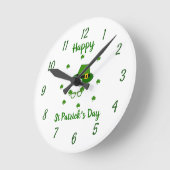 Minimalistisch Cute Happy St Patrick's Day Ronde Klok (Hoek)
