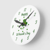 Minimalistisch Cute Happy St Patrick's Day Ronde Klok (Hoek)