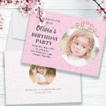 Minimalistisch Cute Princess Tiara Birthday Whimsi Kaart<br><div class="desc">Dit ontwerp bevat een uitnodiging van een verjaardagsfeestdag van kinderen, met een meisje prinsesjes schattige vrouwelijke meisjeskroop, geweldig voor de eerste tweede verjaardag van de peuter, met een prinses tiara kroongouden vormgeving, een foto-afbeelding van twee lay-outs, een elegante glitter roze confetti, een moderne waterverf script, dit grillige ontwerp is voor...</div>
