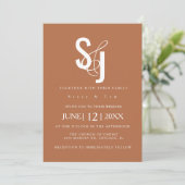 Minimalistisch Dark Terracotta Typography Wedding Kaart (Staand voorkant)