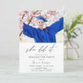 Minimalistisch deed ze het afstudeerfeest kaart (Staand voorkant)