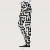 Minimalistisch doolhof met monochroom leggings (Links)