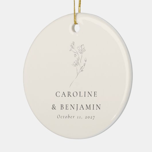 Minimalistisch Ecru Bloemenlijn Kunst Bruiloft Cus Keramisch Ornament (Links)