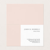 Minimalistisch eenvoudig professioneel opmerkelijk visitekaartje (Buitenkant ongevouwen)