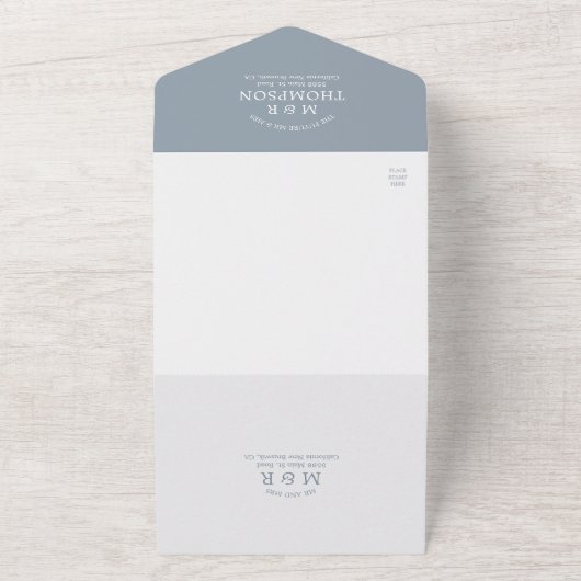 Minimalistisch Eenvoudig Stusty Blue Monogram RSVP All In One Uitnodiging (Buitenkant)