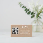 Minimalistisch Eenvoudig Taupe Weddenschap QR RSVP Informatiekaartje (Staand voorkant)