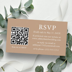 Minimalistisch Eenvoudig Taupe Weddenschap QR RSVP Informatiekaartje