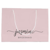 Minimalistisch eenvoudig zwart-roze monogrammeiscr groot cadeauzakje (Achterkant)