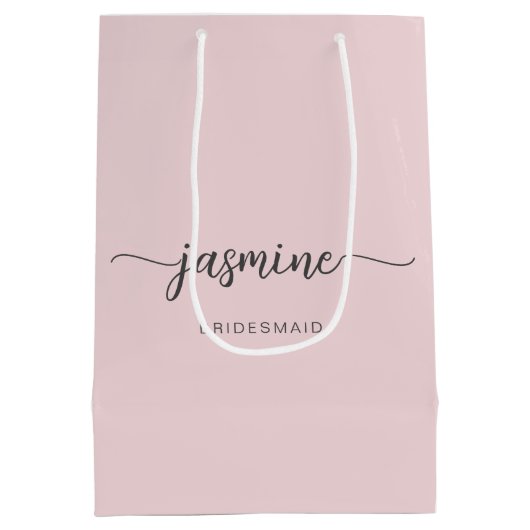 Minimalistisch eenvoudig zwart-roze monogrammeiscr medium cadeauzakje (Achterkant)