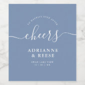 Minimalistisch Elegant Dusky Blue & White Wedding Wijn Etiket (Enkel label)