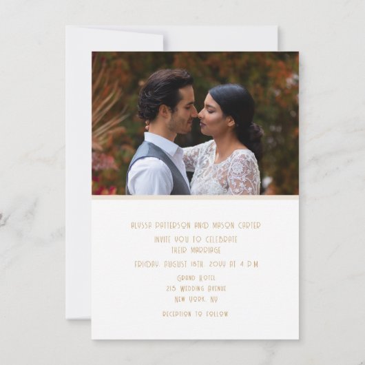 Minimalistisch Elegant Goud Moderne Foto Huwelijk Kaart (Achterkant)