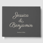 Minimalistisch Elegant Script Black and White Wedd Gastenboek (Voorkant)