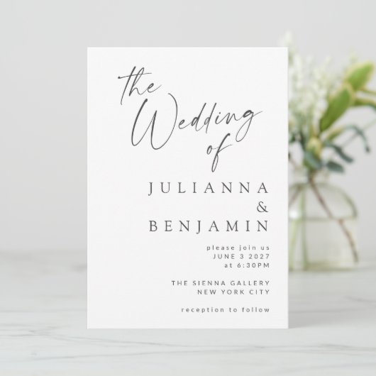 Minimalistisch Elegant White Modern Script Wedding Kaart (Staand voorkant)