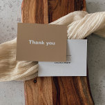 Minimalistisch ellegant formeel bruin huwelijk bedankkaart<br><div class="desc">Deze minimalistische elegante bruine bruiloft bedankt je kaart is perfect een rustige bruiloft. Het ontwerp is voorzien van een mooi lettertype op een bruine achtergrond om uw evenement te verfraaien.</div>