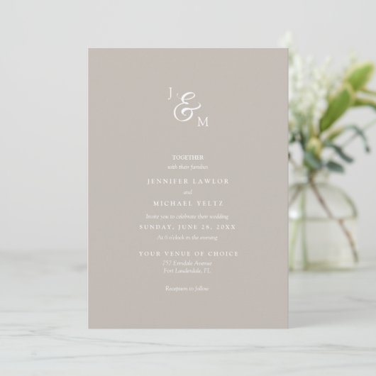 Minimalistisch Fair Neutral Monogram Weddenschap Kaart (Staand voorkant)