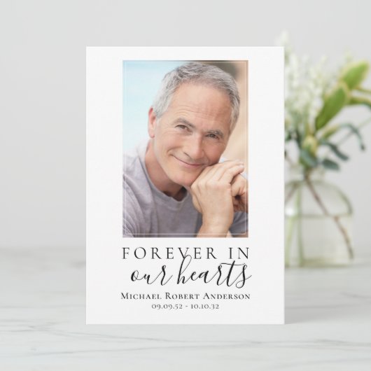 Minimalistisch fotogedenkprogramma kaart (Staand voorkant)