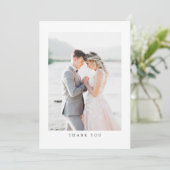 Minimalistisch fotohuwelijk bedankkaart (Staand voorkant)