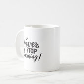 Minimalistisch geïnspireerd Leer Nooit Op Elegant Koffiemok (Voorkant links)