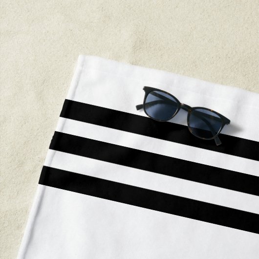 Minimalistisch gepersonaliseerd Mr. en Mrs. Strandlaken (In situ)