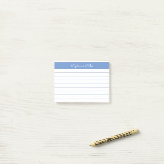 Minimalistisch gepersonaliseerd Periwinkle Blue Post-it® Notes (Op bureau)