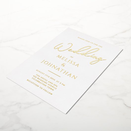 Minimalistisch Gold Foil Script Clean Elegant Wedd Folie Uitnodiging (Gedraaid)