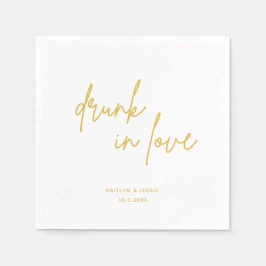Minimalistisch Gold Script Drink in Love Wedding Servet (Voorkant)