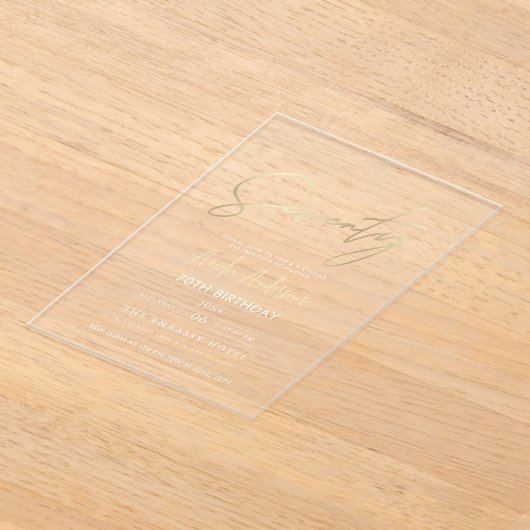 Minimalistisch goud Elegant Script 70e verjaardag Acryl Uitnodigingen (Laagn)