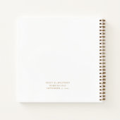 Minimalistisch gouden script Mr. Mrs. Wedding Gast Notitieboek (Achterkant)