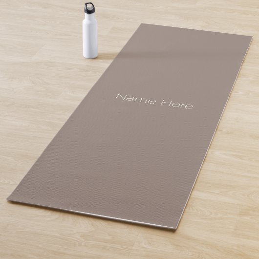 Minimalistisch greige beige aangepaste naam monogr yogamat (In situ)