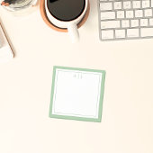 Minimalistisch grensmonogram voor Sage Green Two Post-it® Notes