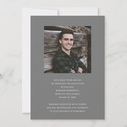 Minimalistisch grijs foto Afstuderen Aankondiging (Achterkant)