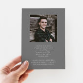 Minimalistisch grijs foto Afstuderen Aankondiging