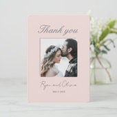 Minimalistisch grijze roze fotoweddenschap op maat bedankkaart (Staand voorkant)