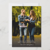 Minimalistisch handschrift met briefterend zwart save the date (Achterkant)