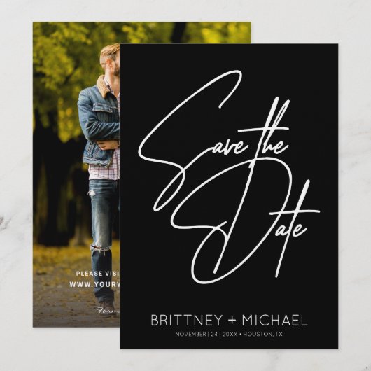 Minimalistisch handschrift met briefterend zwart save the date (Voorkant / Achterkant)