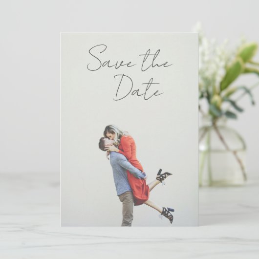 Minimalistisch handschrift met volledige fotobekli save the date (Staand voorkant)