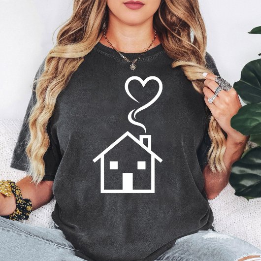 Minimalistisch huis met hart rook t-shirt