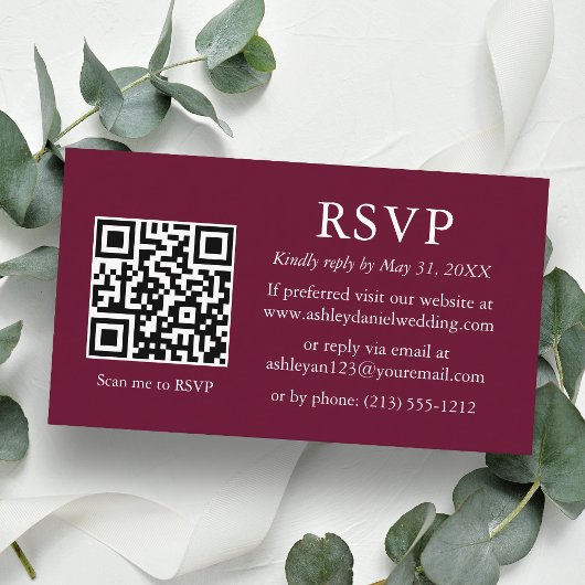 Minimalistisch huwelijk Burgundy QR RSVP Informatiekaartje