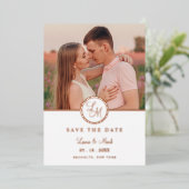 Minimalistisch Initiaal Fancy Roos Gold Photo Wedd Folie Uitnodiging (Staand Voorkant)