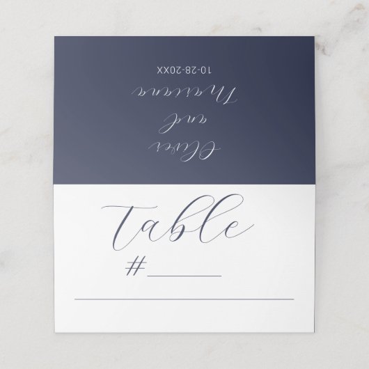 Minimalistisch kalligrafiescript Navy Blue Wedding Plaatskaartje (Buitenkant ongevouwen)