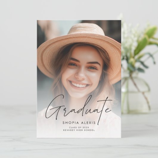 Minimalistisch kalligrafiescript Twee Foto Afstude Aankondiging (Staand voorkant)