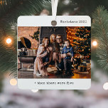 Minimalistisch kerstfeest toen waren er vijf gezin metalen ornament<br><div class="desc">Markeer de opwinding van je groeiende familie met het minimalistische Christmas Then There Were Five Family Metal-Ornament. Dit gestroomlijnde, onbreekbare metalen ornament is de perfecte souvenir voor de eerste kerstdagen van uw gezin als vijf. Ontworpen om twee gekoesterde foto's weer te geven, vangt het de vreugde van je meest kostbare...</div>