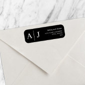 Minimalistisch label voor Black Weduwen retouradre