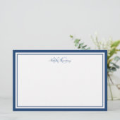 Minimalistisch Manuscript Navy Blue Two Border Mon Briefpapier (Staand voorkant)