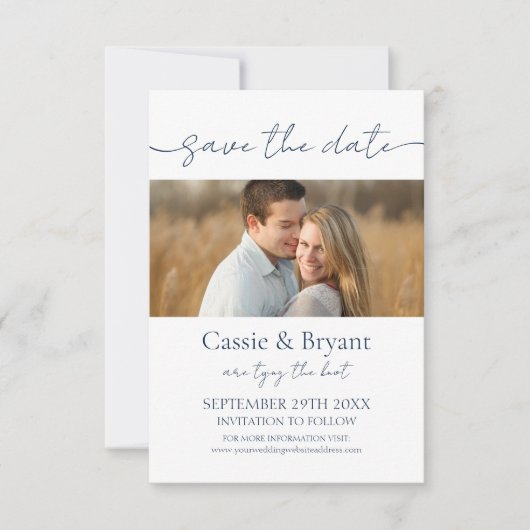 Minimalistisch marineblauw bruiloft Save the Date (Voorkant)