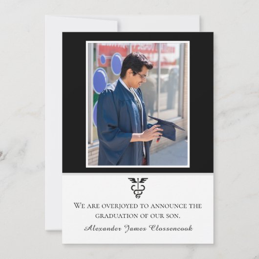 Minimalistisch Medisch Afstuderen Modern Zwart Wit Aankondiging (Achterkant)