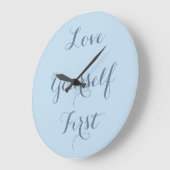 Minimalistisch meisje-chic beachy pastelblauw grote klok (Hoek)